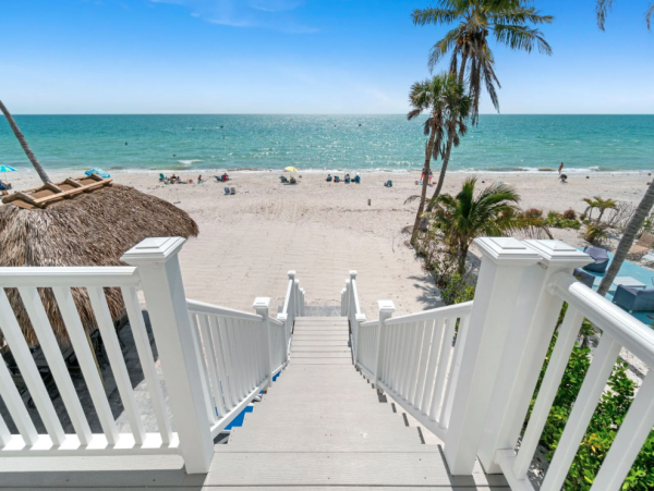Luxurious 6-Bedroom Beachfront Residence Near Bonita Beach
